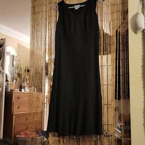 Ann Taylor Loft linen Black Dress Size 6 Midi length with flare bottom.